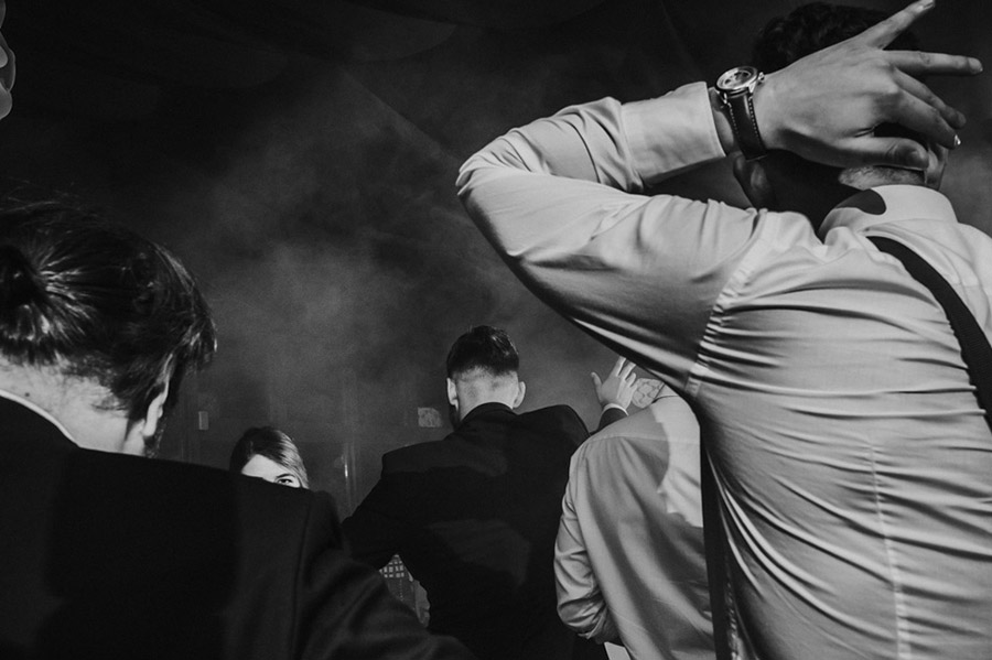 Plenerowy ślub w zaciszu Anny Korcz, plenerowy ślub Warszawa